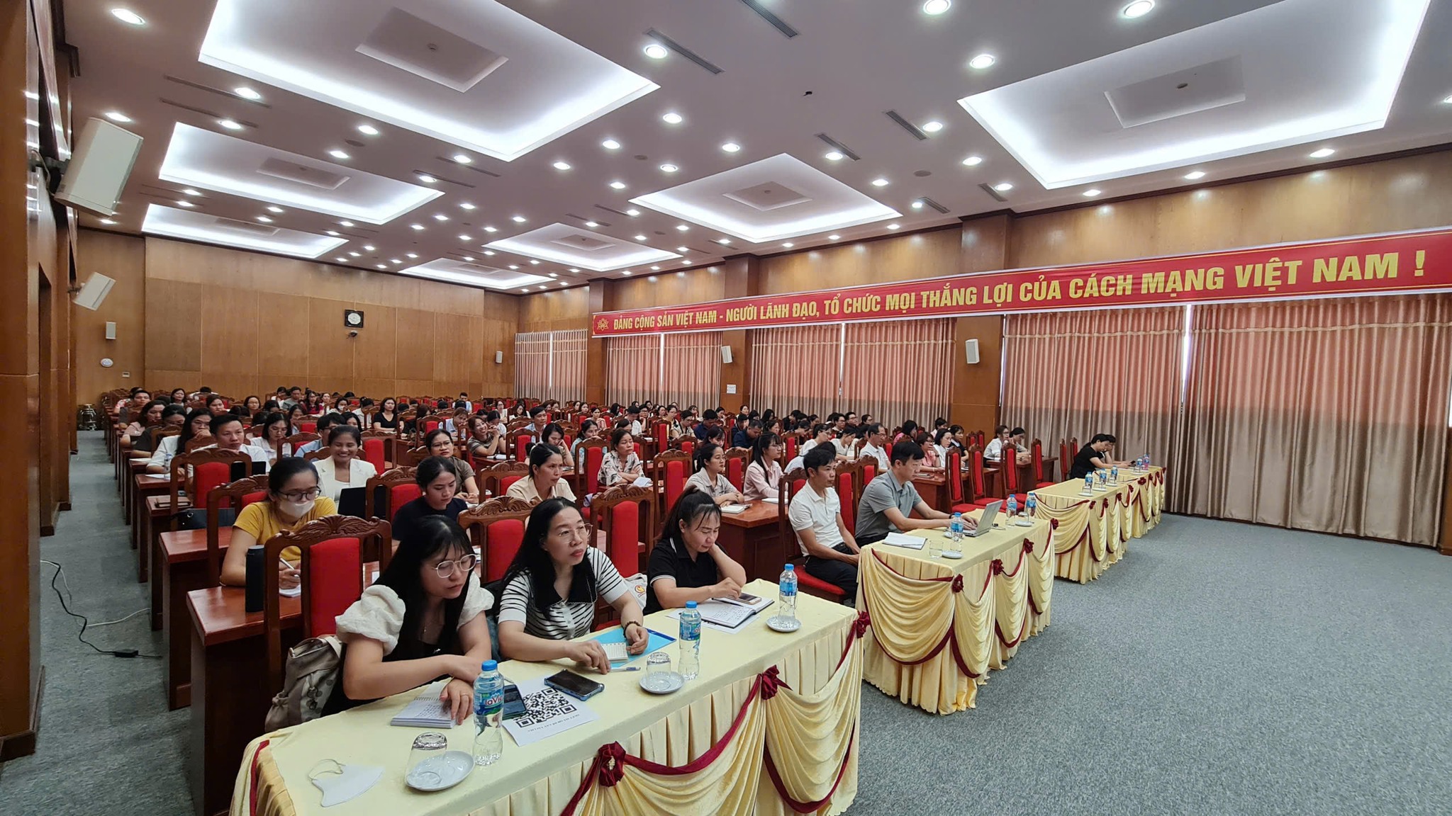 Trung tâm Xúc tiến đầu tư và Phát triển Doanh nghiệp Số 1 tổ chức Khóa đào tạo “Chính sách Hải quan, Thuế Xuất nhập khẩu  và các quy định mới có liên quan” năm 2025